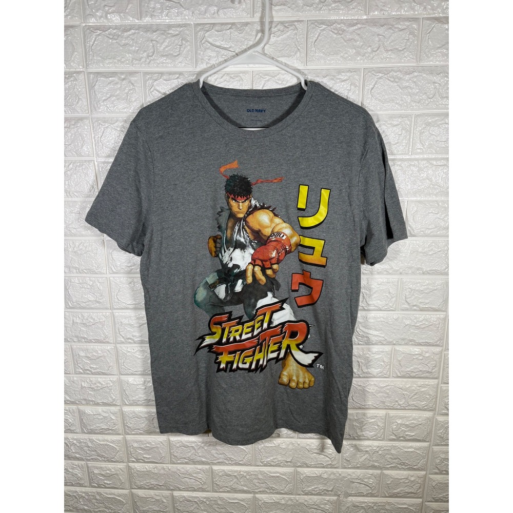 Old Navy Street Fighter Ryu Graphic T-Shirt Men's Size M Gray‎ Video Game